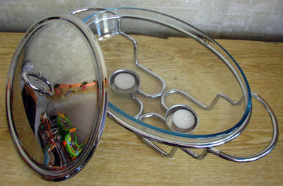 Wire chafing dish rack with a lid and fuel holders